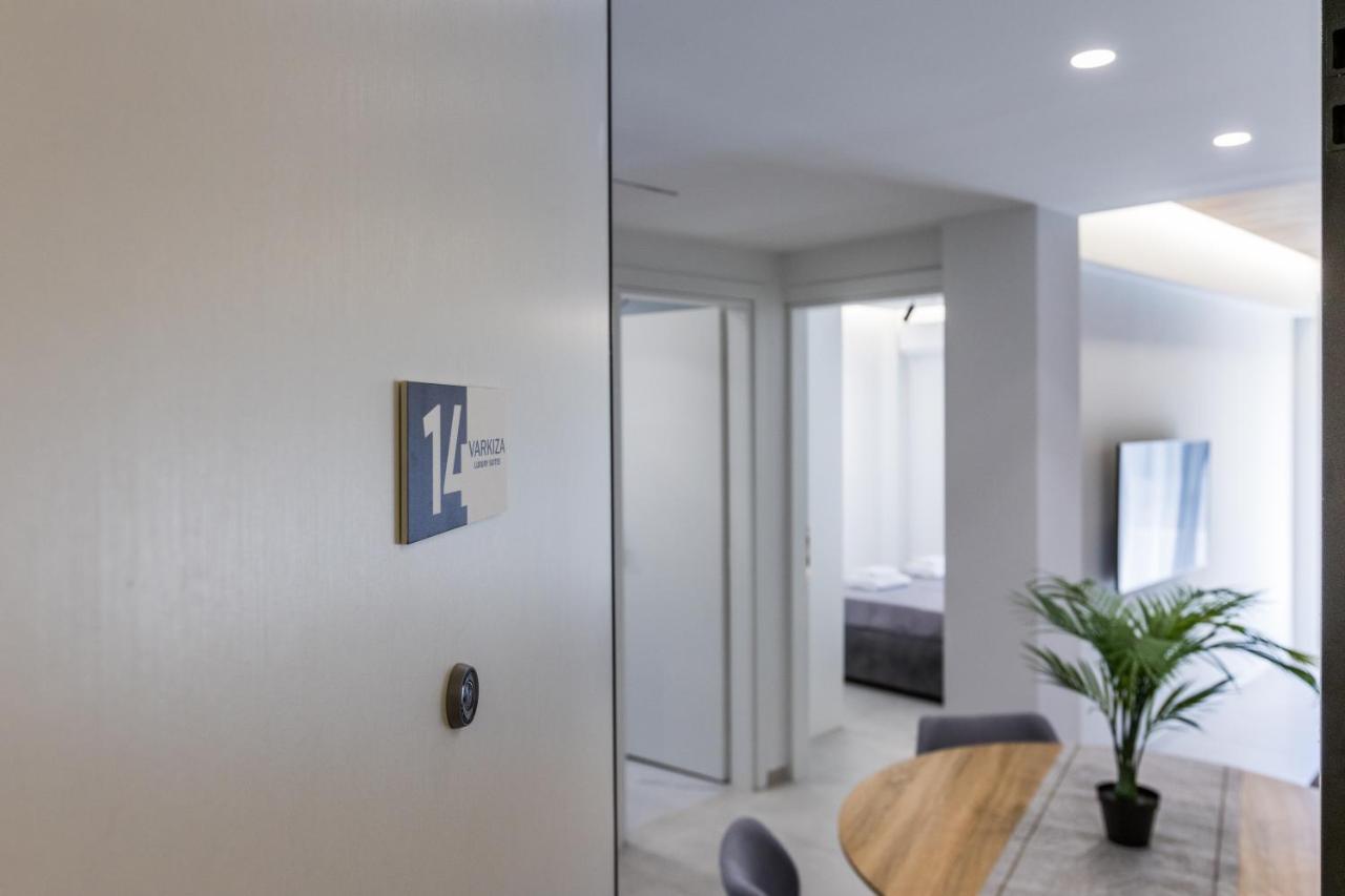 Varkiza Luxury Suites By Raise Vari  Luaran gambar