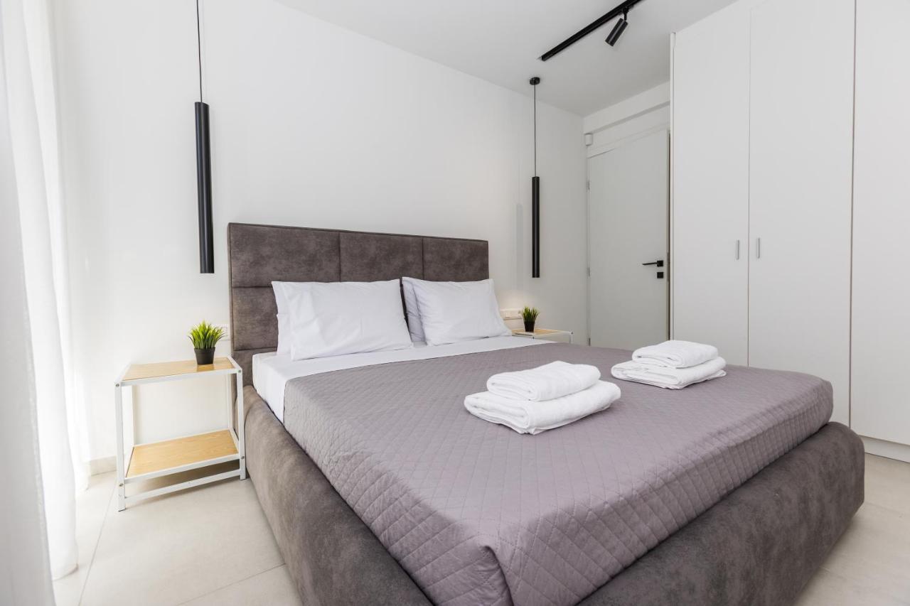 Varkiza Luxury Suites By Raise Vari  Luaran gambar