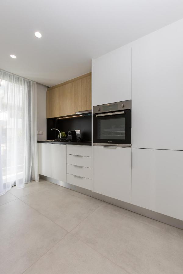 Varkiza Luxury Suites By Raise Vari  Luaran gambar