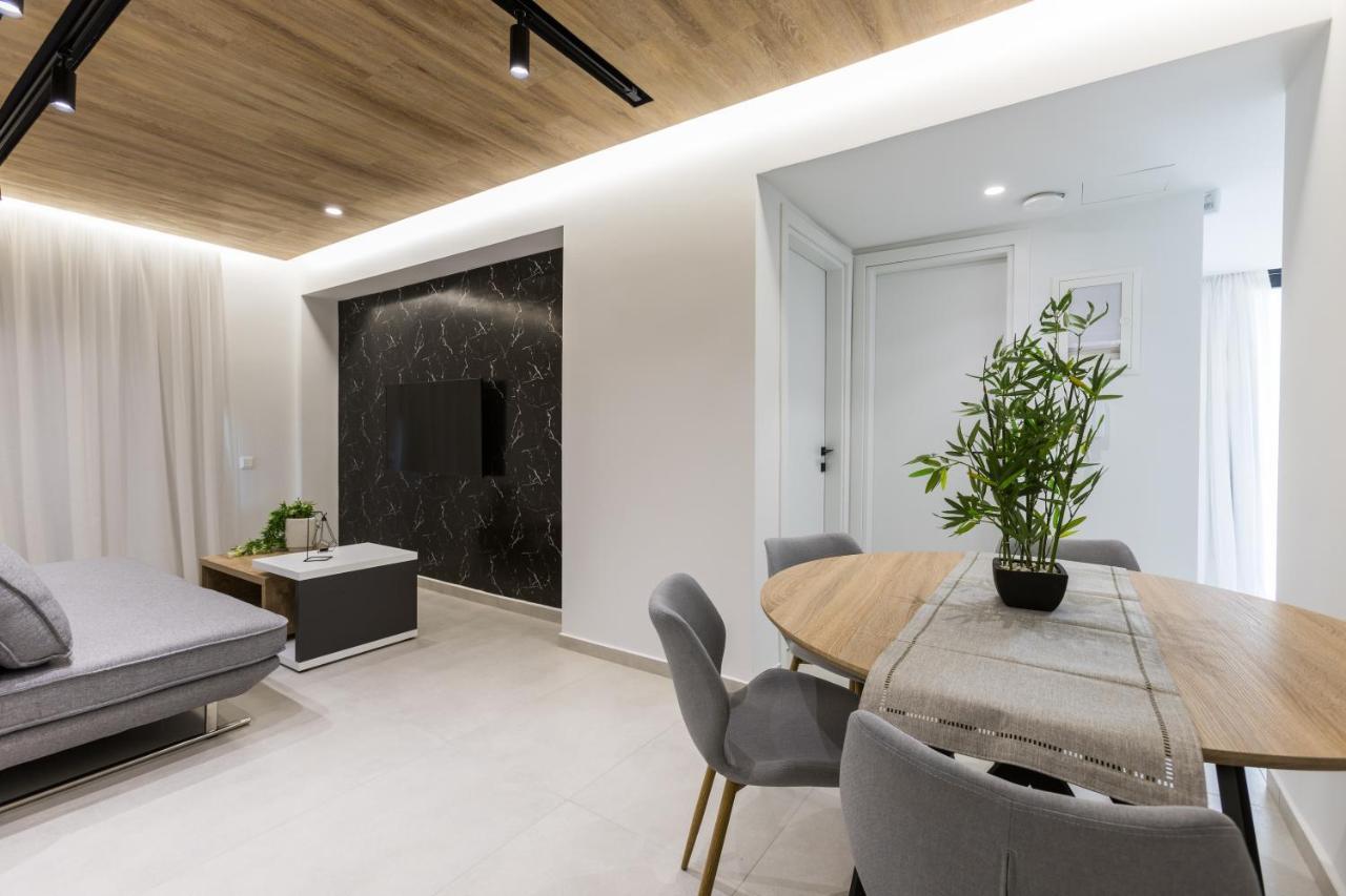 Varkiza Luxury Suites By Raise Vari  Luaran gambar