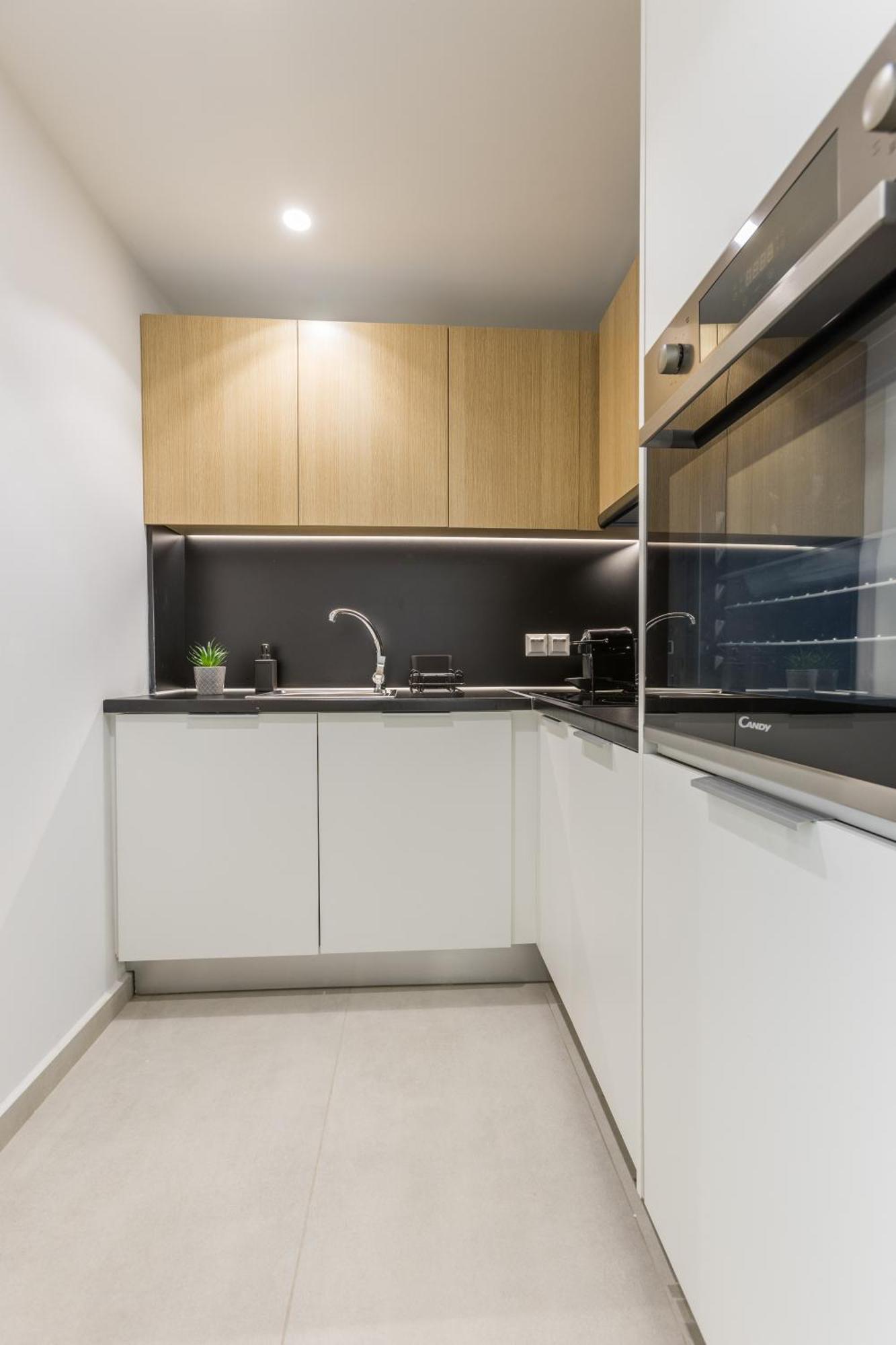 Varkiza Luxury Suites By Raise Vari  Luaran gambar