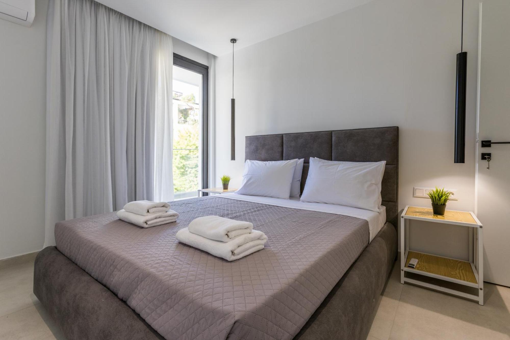 Varkiza Luxury Suites By Raise Vari  Luaran gambar