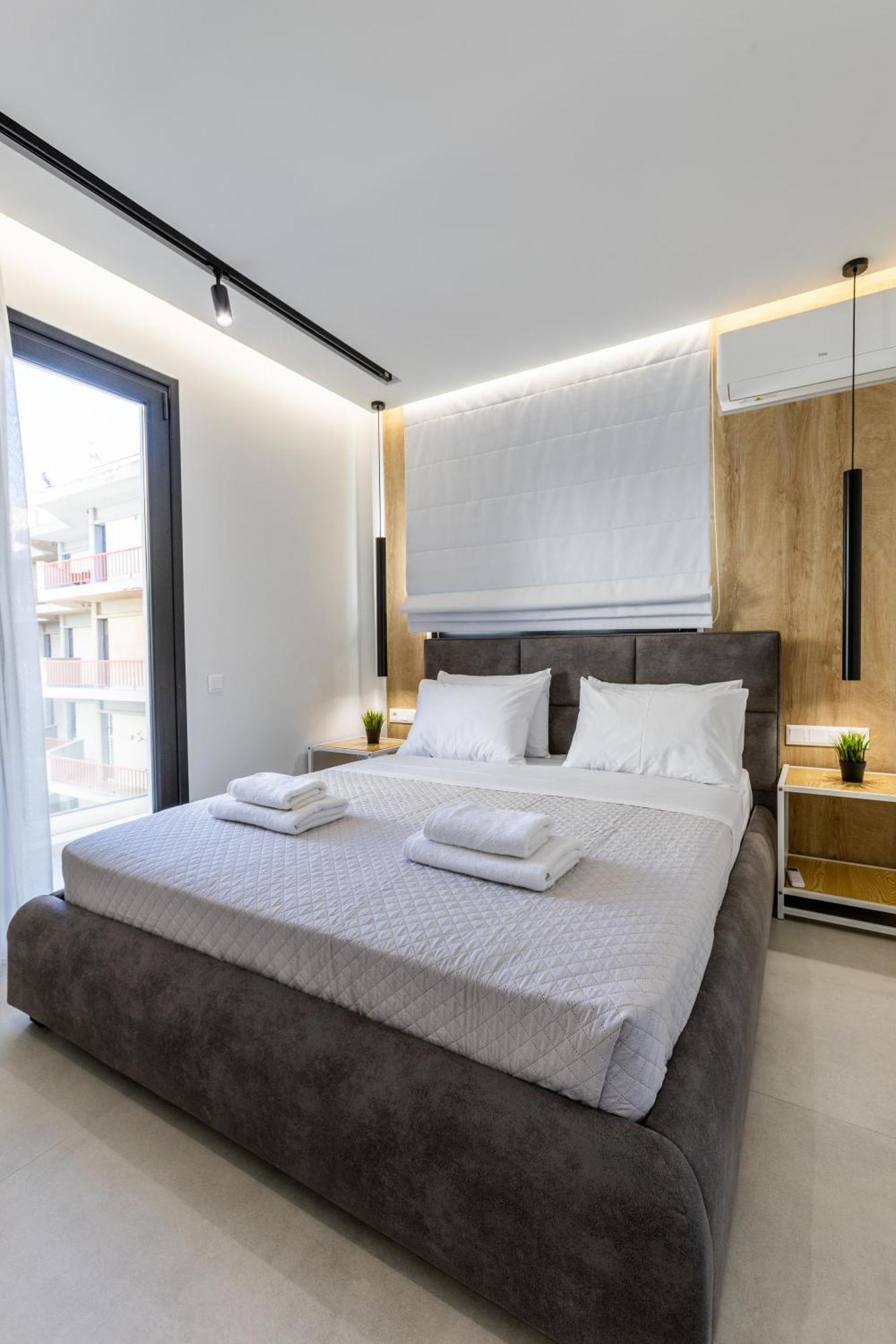 Varkiza Luxury Suites By Raise Vari  Luaran gambar