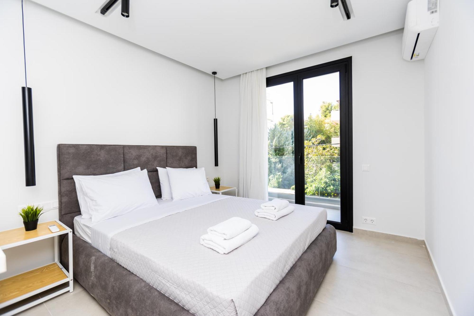 Varkiza Luxury Suites By Raise Vari  Luaran gambar